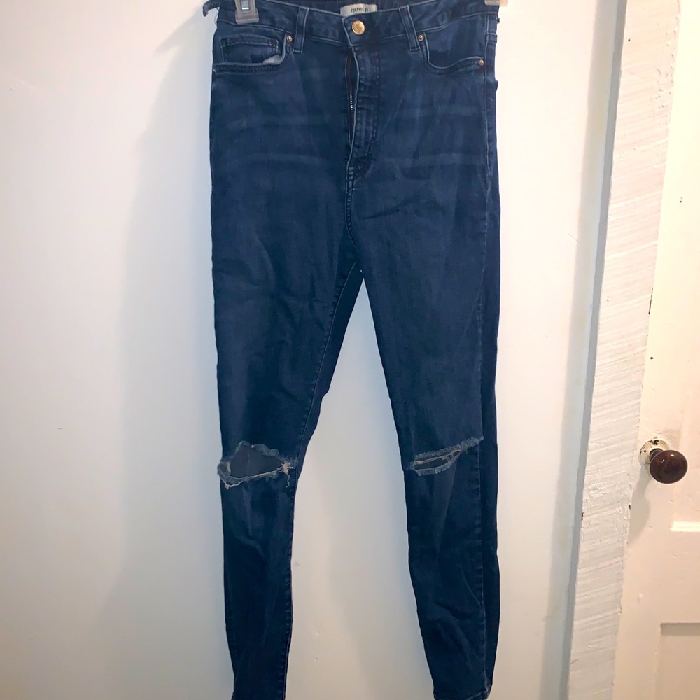 Ripped Knee Skinny Jeans